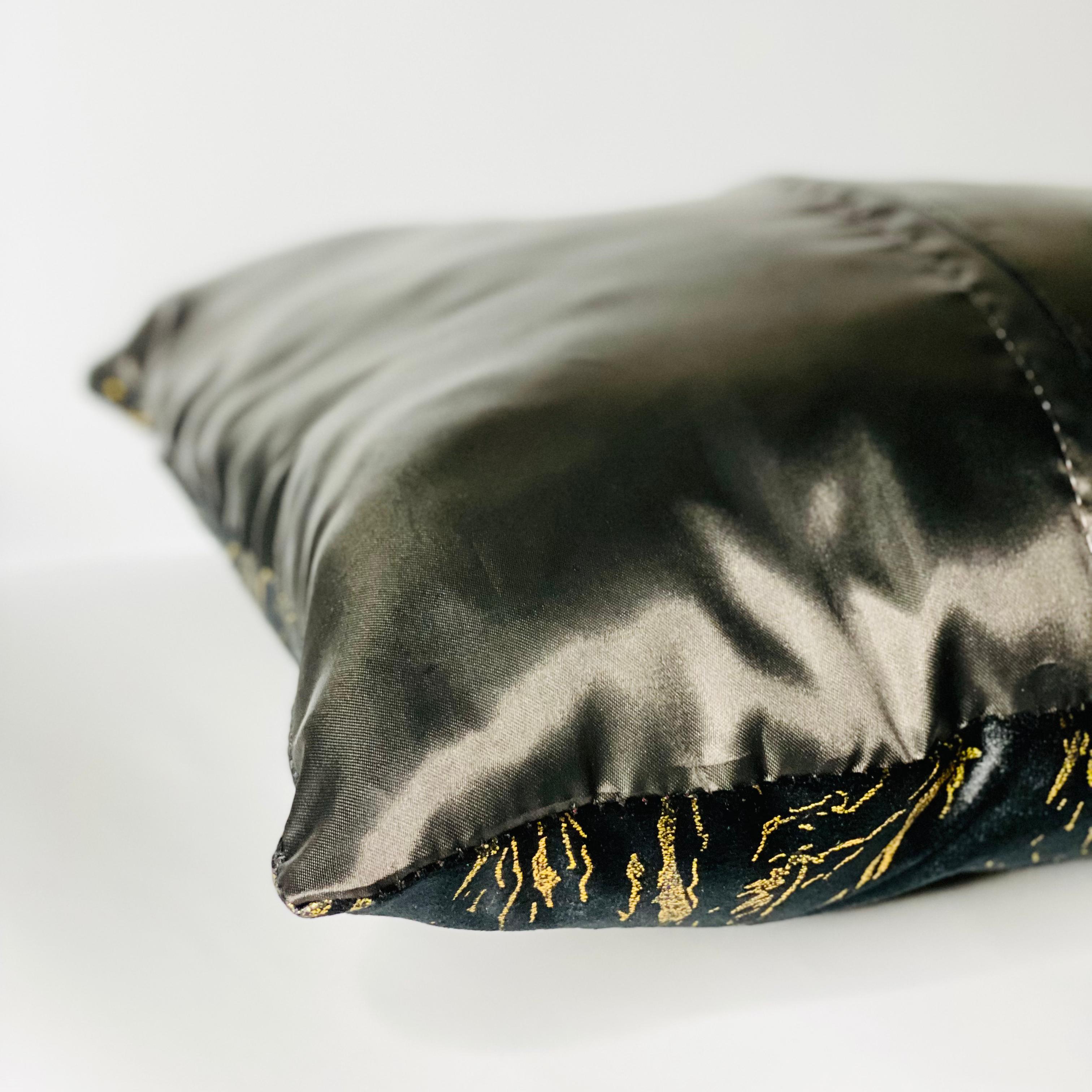 Luxury Velvet Cushion Cover (Shiny Black)