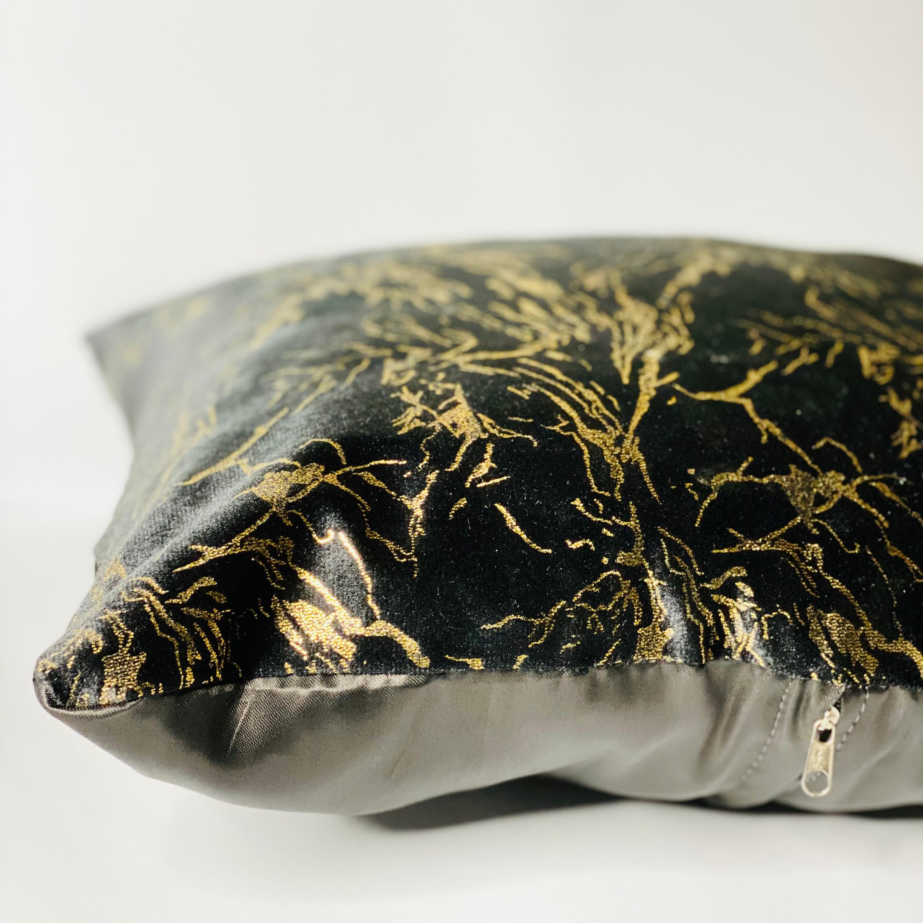 Luxury Velvet Cushion Cover (Shiny Black)