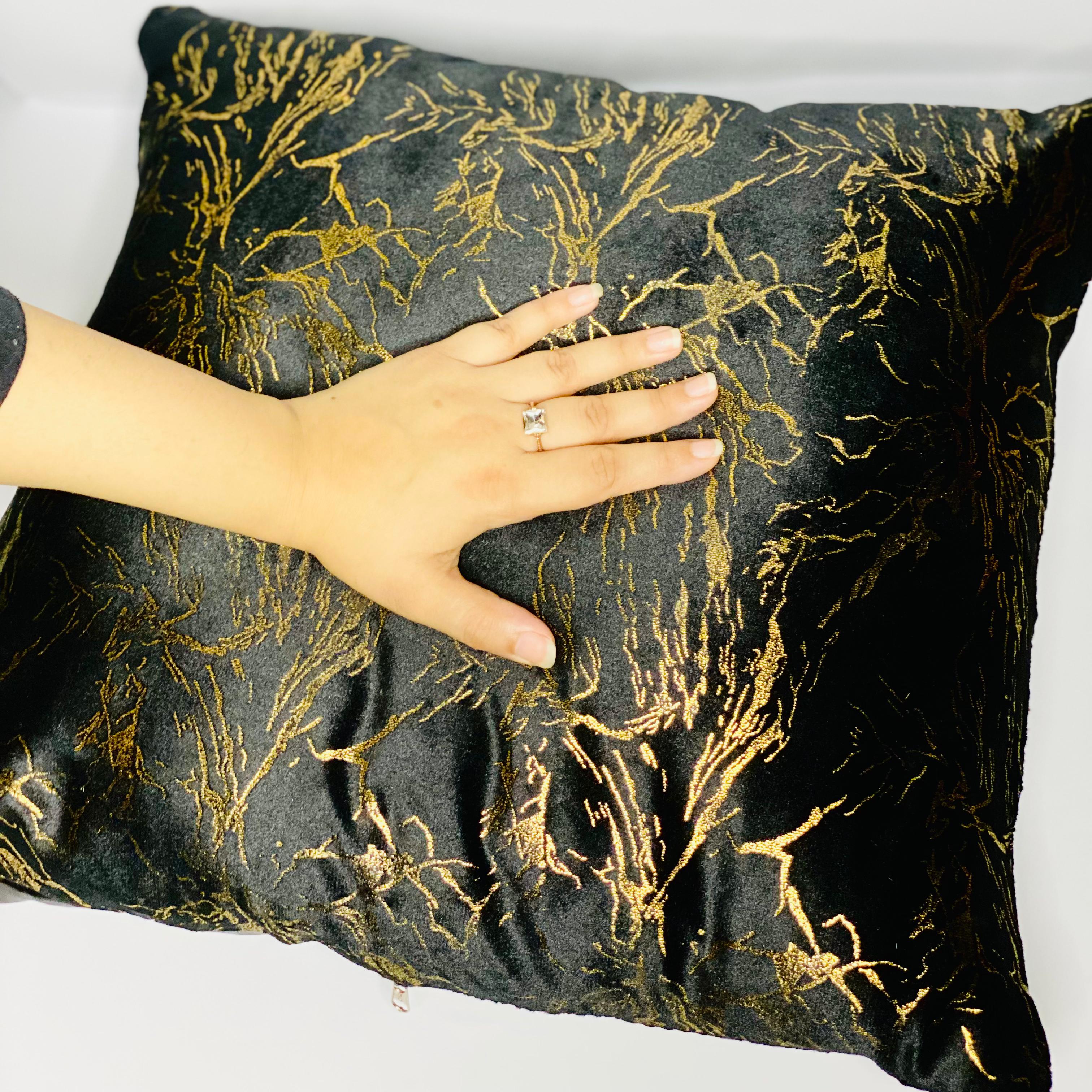 Luxury Velvet Cushion Cover (Shiny Black)