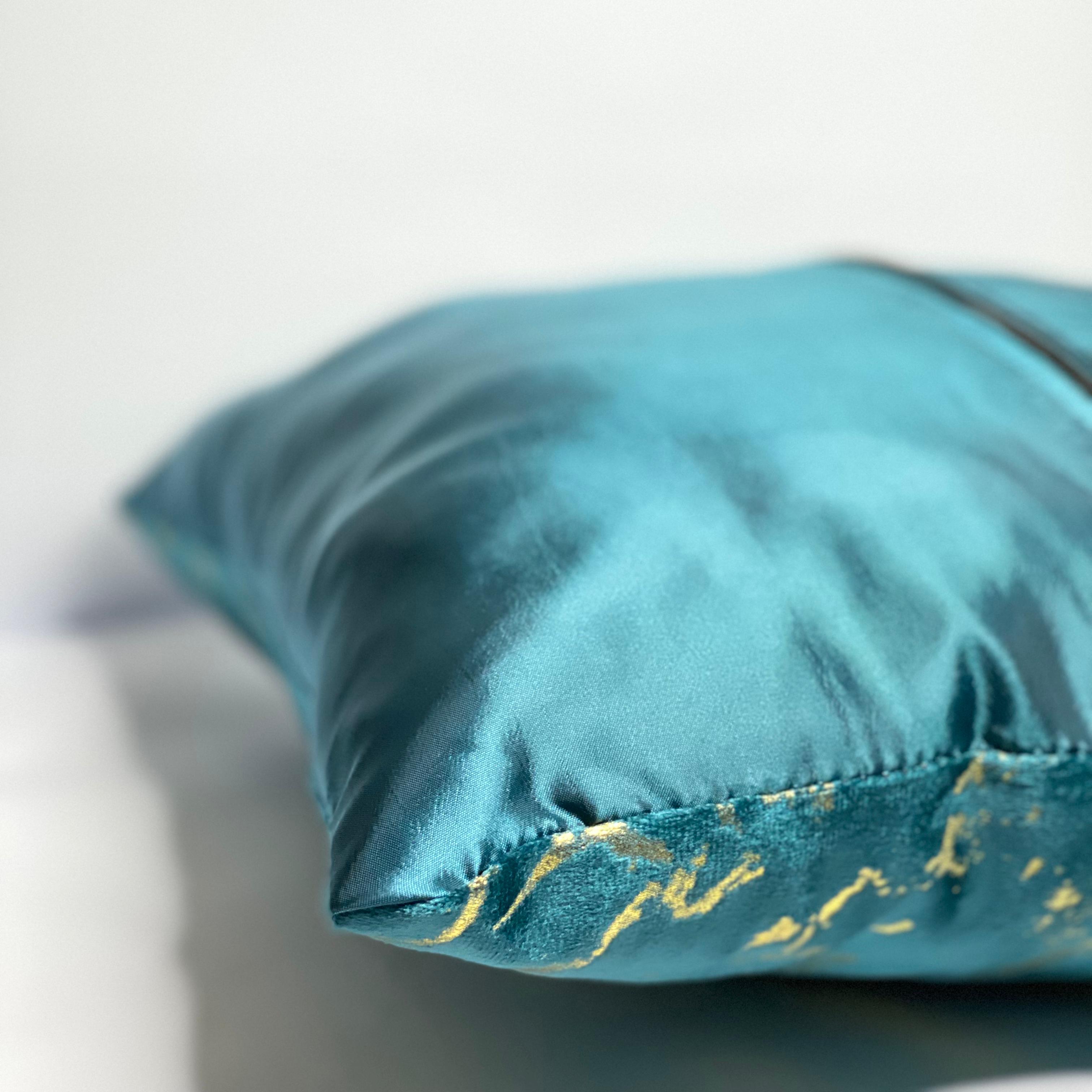 Luxury Velvet Cushion Cover (Shine Frozey)