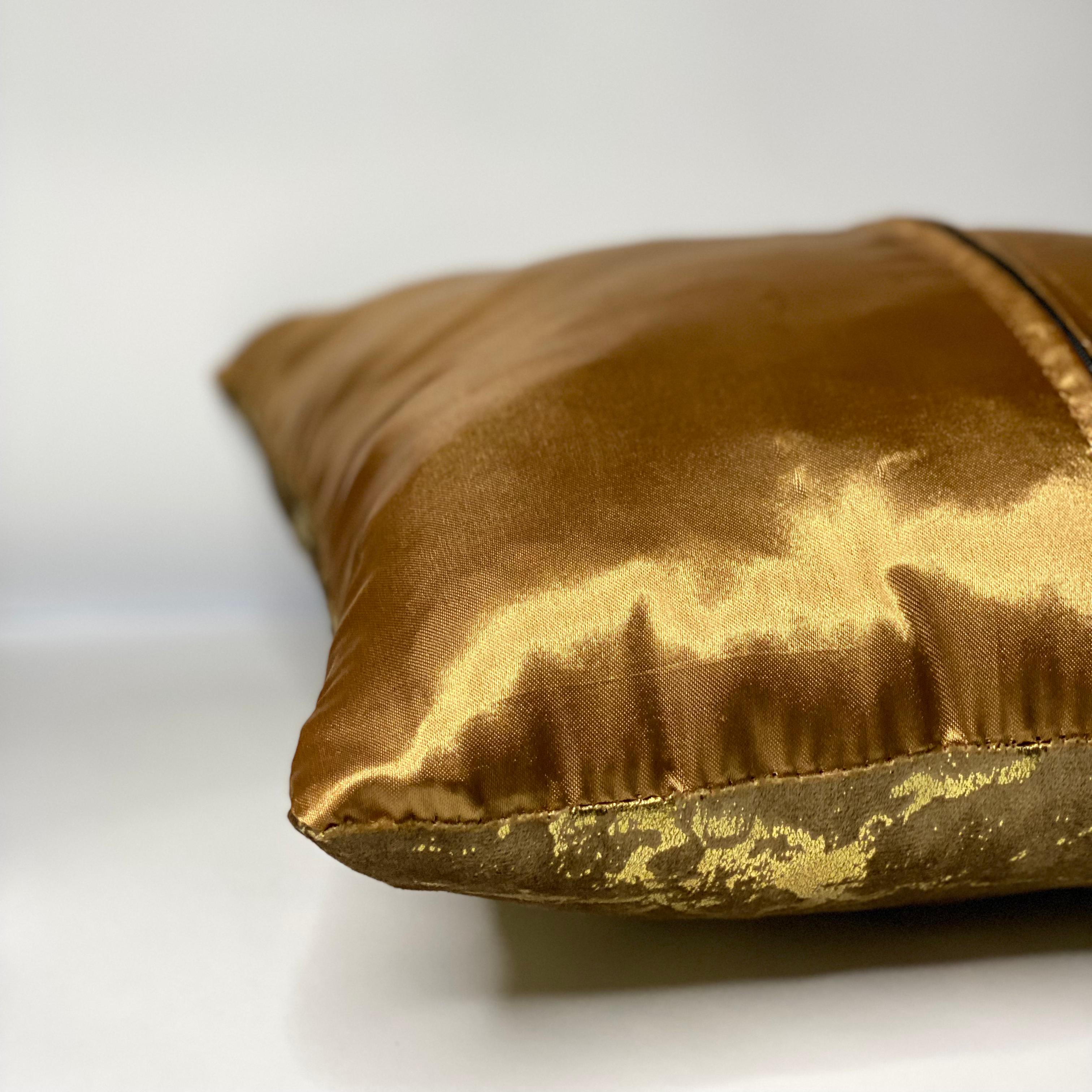 Luxury Velvet Cushion Cover (Golden Shiny)