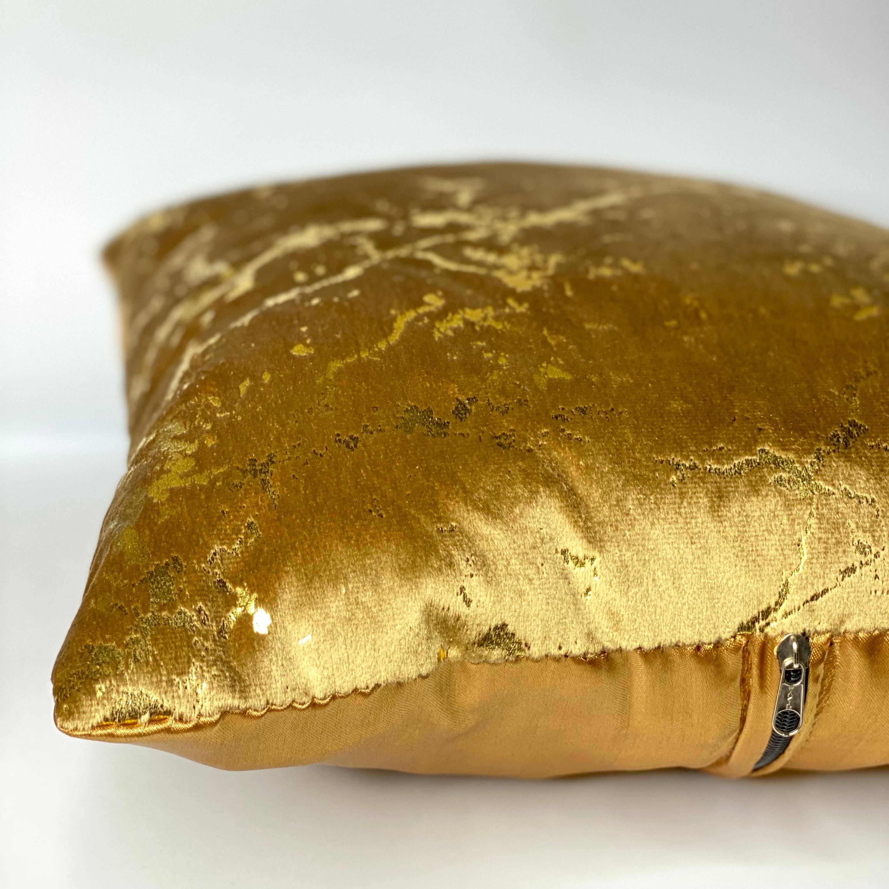 Luxury Velvet Cushion Cover (Golden Shiny)