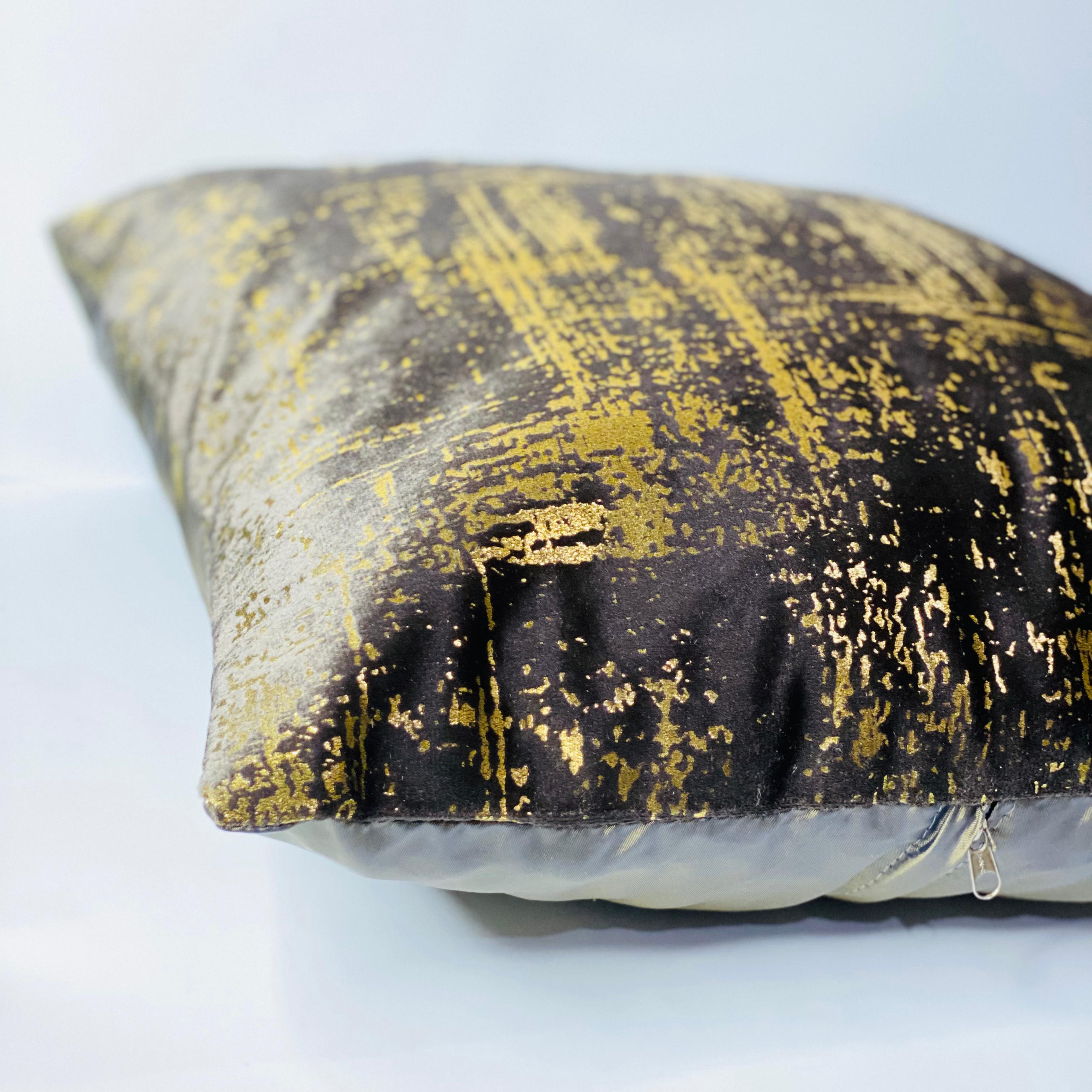 Luxury Velvet Cushion Cover (Chocolate)